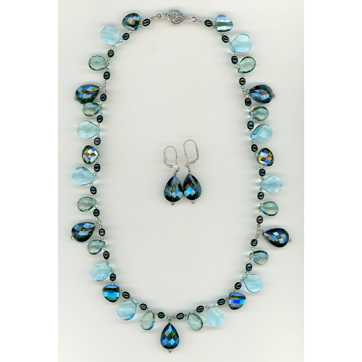 Mermaid Tears Crystal & Pearls Set