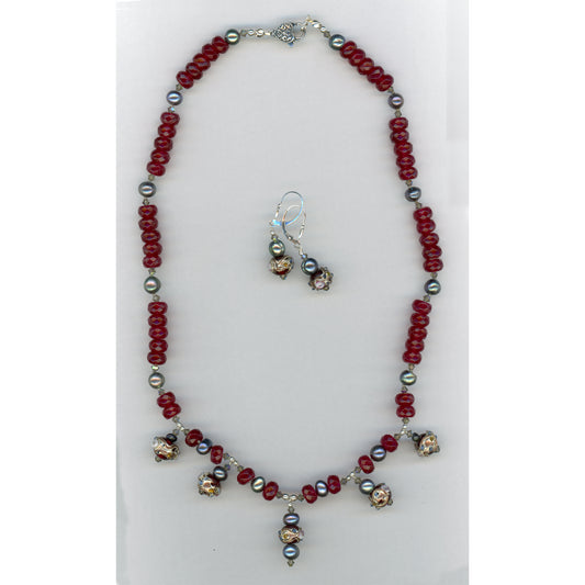 Red Queen — Garnet and Rose Bead Necklace