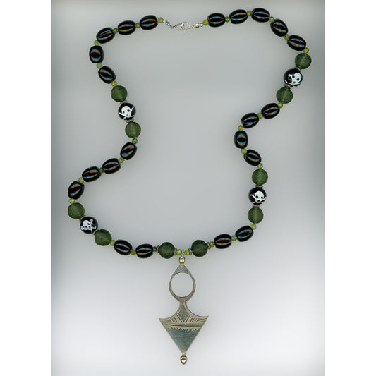 Vizir — Tuareg Coin-Silver Pendant, Skull ☠ Cross-Bone Beads